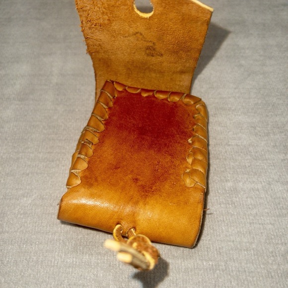 Leather Hand Tooled Ammo Pouch Deer Hunting Outdoors Utility Belt Tactical - Picture 6 of 8